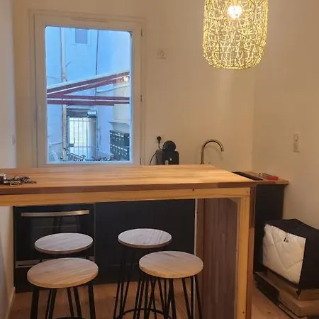 Petit Au Coeur De Apartment