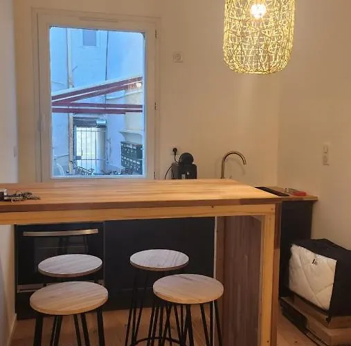 Petit Au Coeur De Apartment